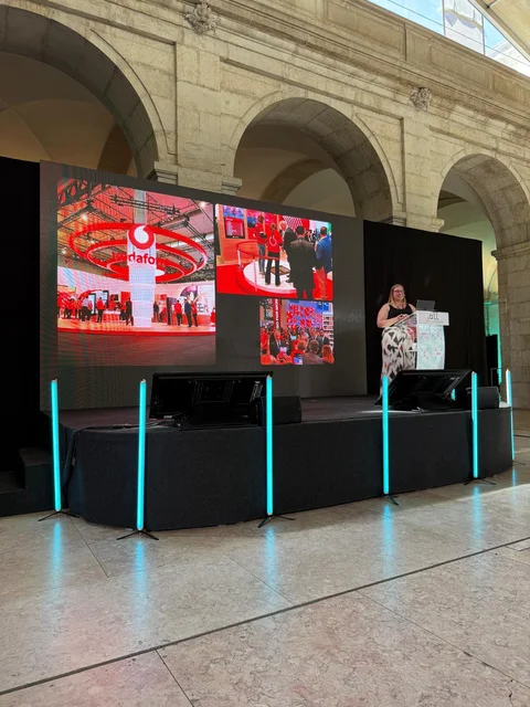 webdna's Gemma Fenyn presents: Transforming interactive exhibits with Craft CMS at Mobile World Congress